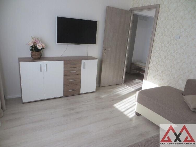 Apartament cu 3 camere decomandat, mobilat în Vitan