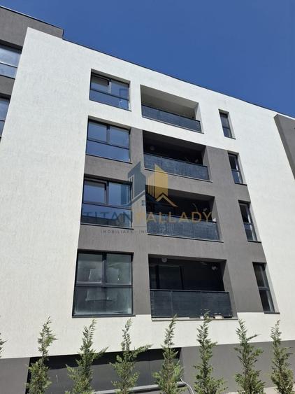 Apartament cu 3 camere decomandat în Theodor Pallady