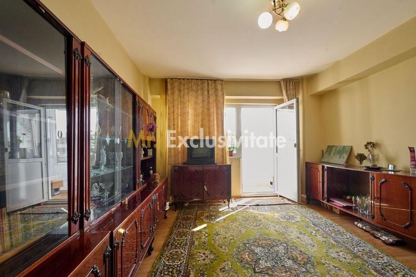 Apartament cu 3 camere decomandat în Central
