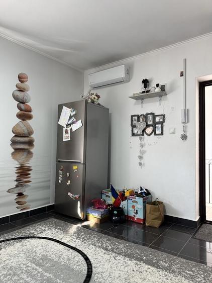 Apartament cu 3 camere decomandat în Spitalul Județean