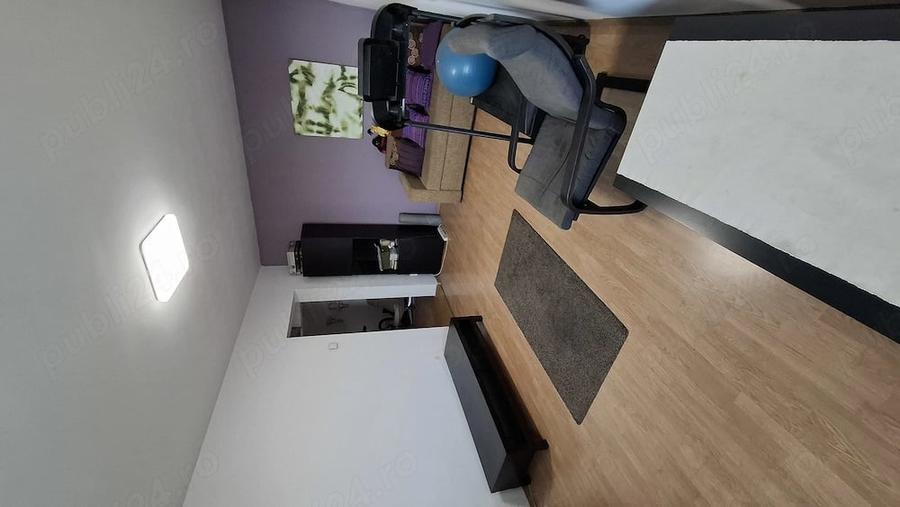 Apartament cu 3 camere decomandat în Alexandriei