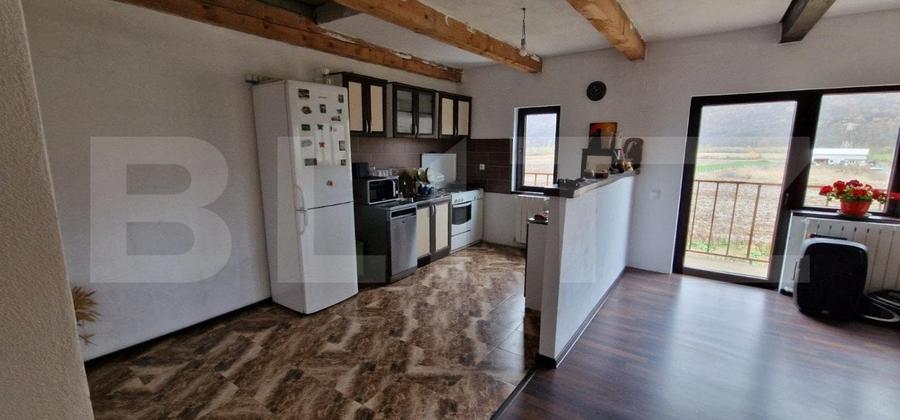 Casă individuală cu 5 camere cu Teren 450 Mp în Șard