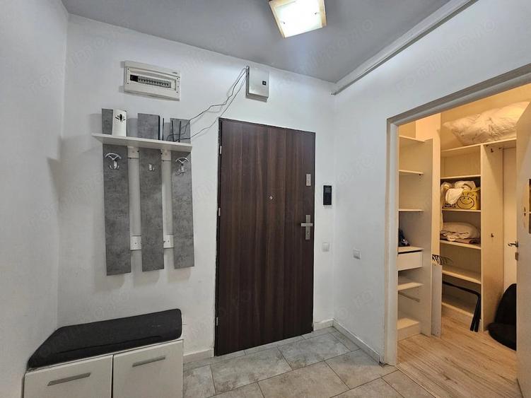 Apartament cu 2 camere decomandat în Pietroasa