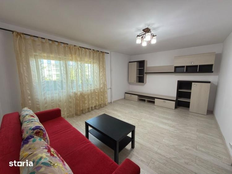 Apartament cu 3 camere semidecomandat în Mărășești