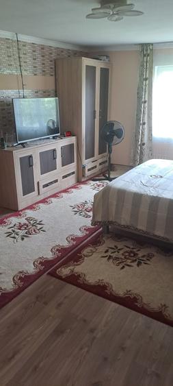 Casă cu 4 camere în Berești