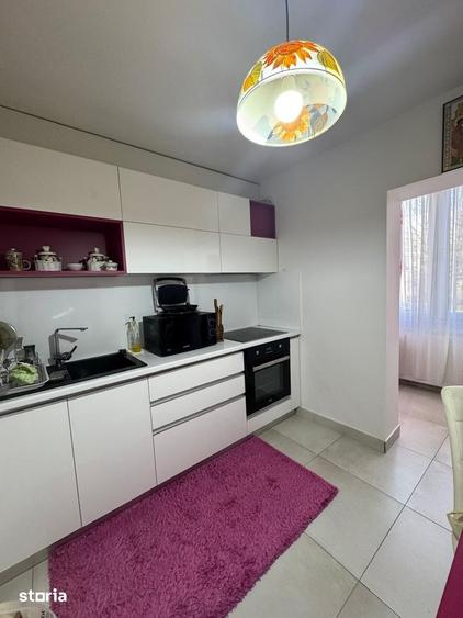 Apartament cu 3 camere în Traian