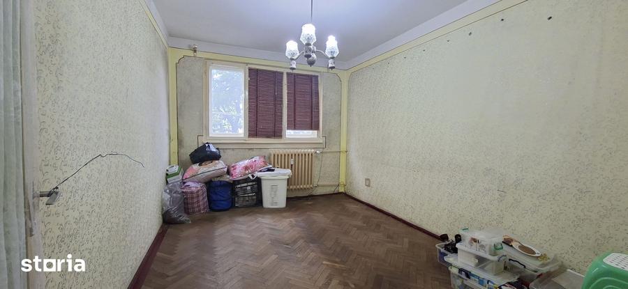 Apartament cu 2 camere în Micro 20