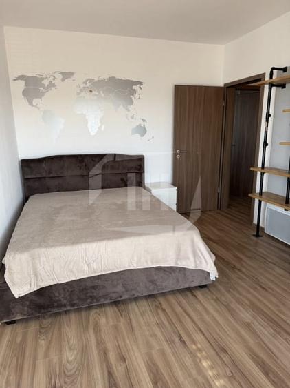 Apartament cu 3 camere semidecomandat, mobilat în Bună Ziua