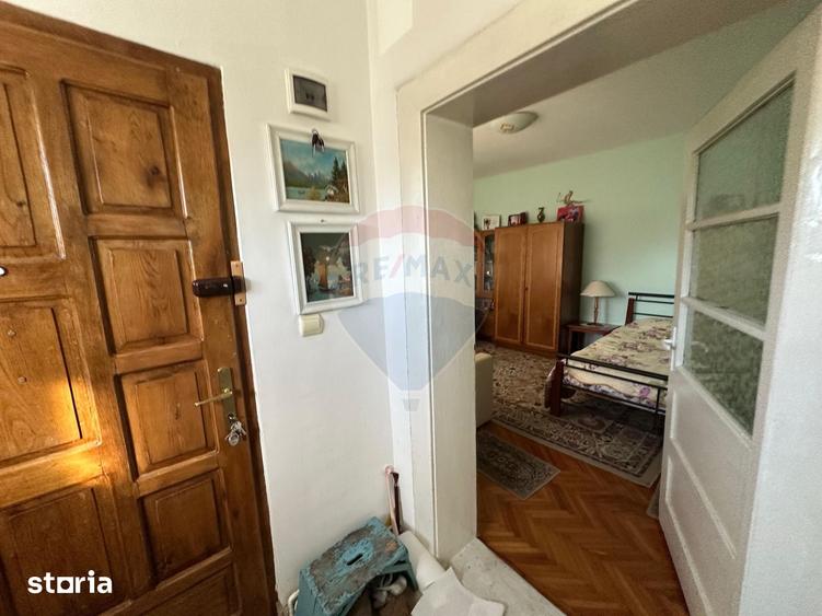 Casă cu 3 camere cu Teren 2500 Mp în Benesat