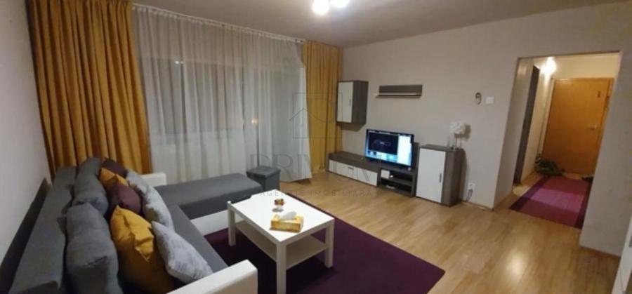 Apartament cu 2 camere semidecomandat, mobilat în Bucovina