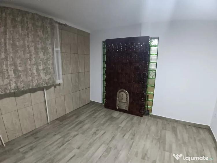 Casă cu 2 camere cu Teren 1290 Mp în Mitocu Dragomirnei