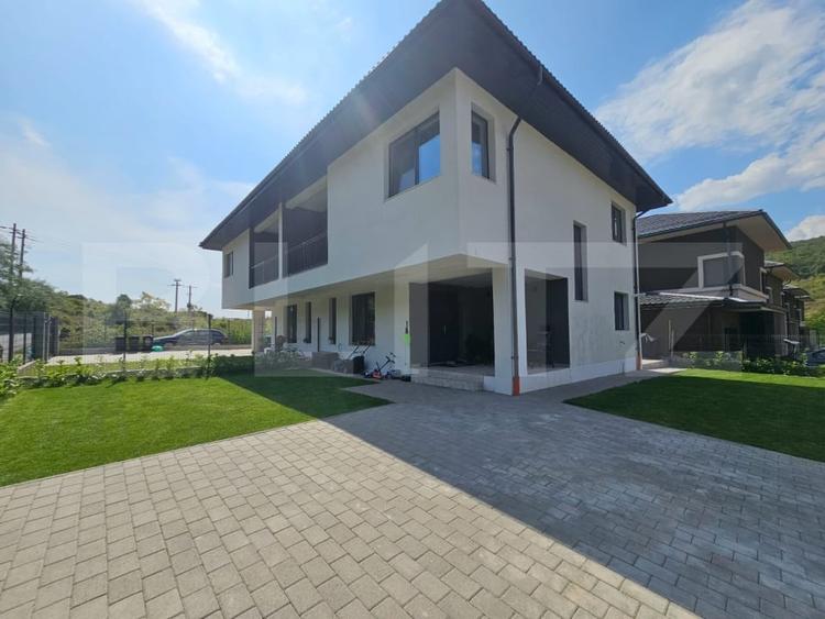 Duplex cu 4 camere cu Canalizare în Popești