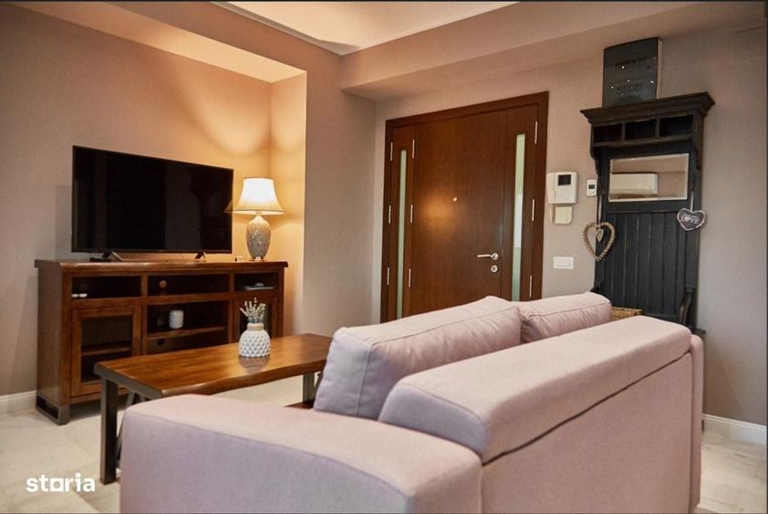 Apartament cu 3 camere, mobilat în Central