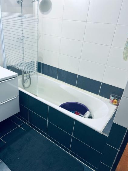 Apartament cu 3 camere decomandat în Tătărași