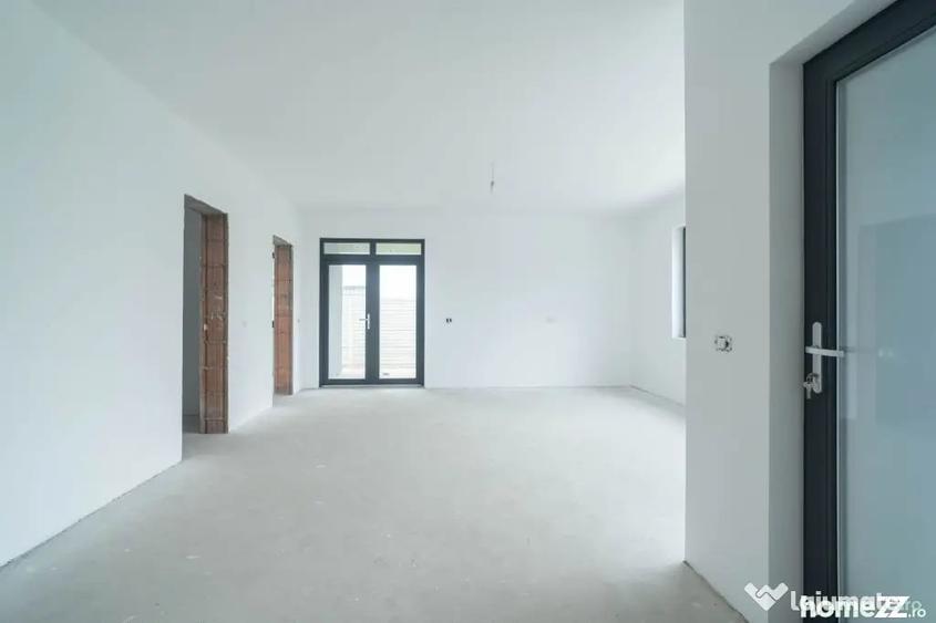 Casă cu 3 camere cu Teren 275 Mp în Vladimirescu