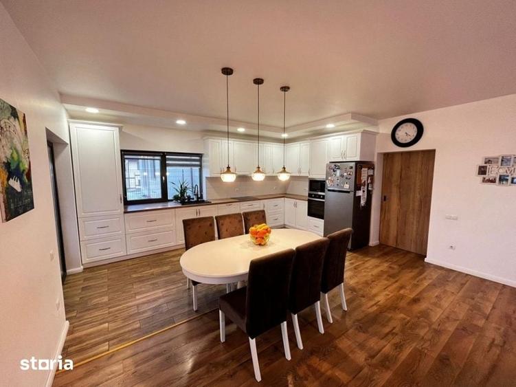 Casă cu 6 camere cu Teren 640 Mp în Apahida