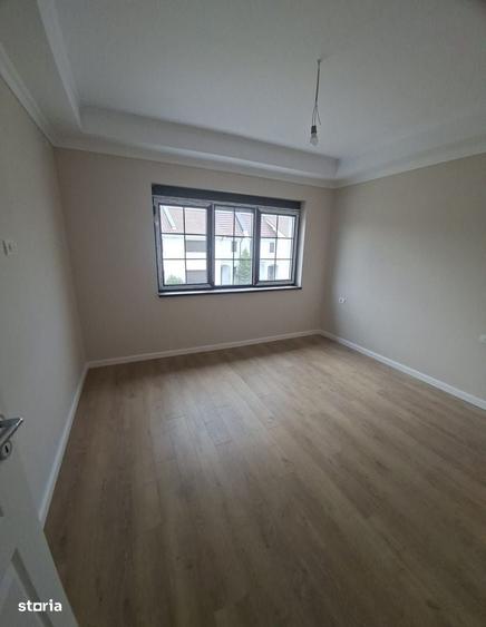 Casă cu 4 camere cu Teren 250 Mp în Torontalului
