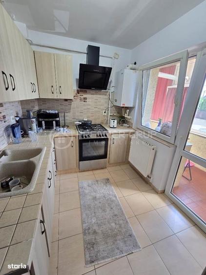 Apartament cu 3 camere nedecomandat în Cug