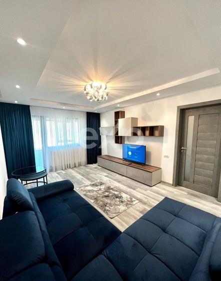 Apartament cu 3 camere decomandat, mobilat în Ultracentral