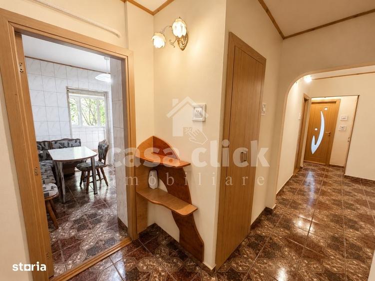 Apartament cu 3 camere decomandat în Central