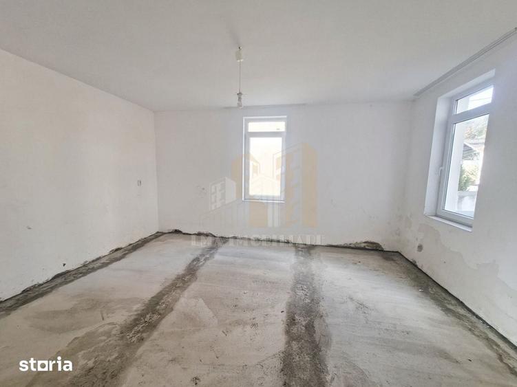 Apartament cu 2 camere decomandat în Predeal
