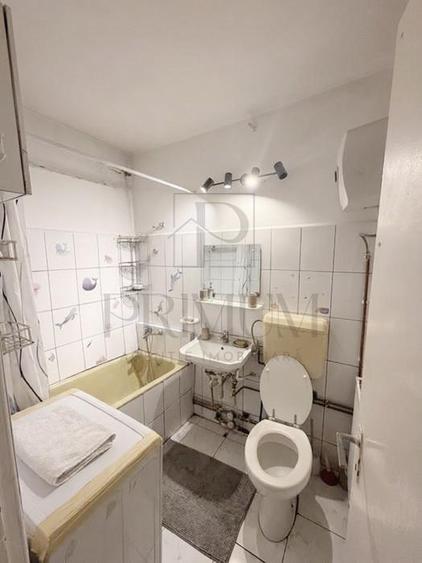 Garsonieră semidecomandată, mobilată în Lipovei