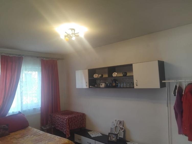 Casă cu 3 camere în Central