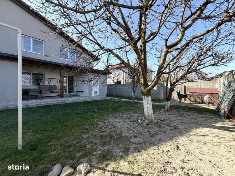 Casă cu 4 camere cu Teren 290 Mp în Central