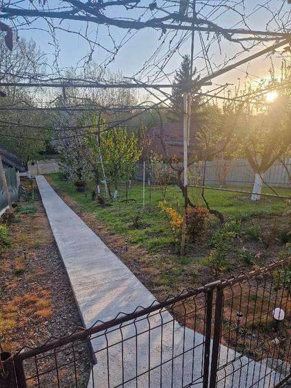 Casă cu 3 camere cu Teren 1352 Mp în Horia