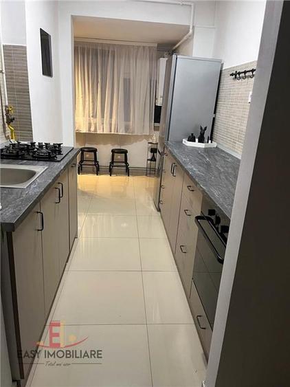 Apartament cu 2 camere decomandat în 7 Noiembrie