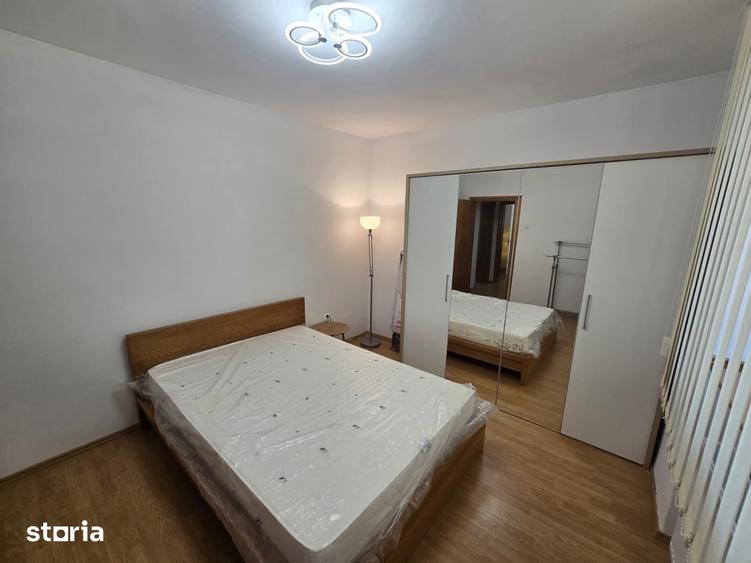 Apartament cu 3 camere semidecomandat, mobilat în Titan