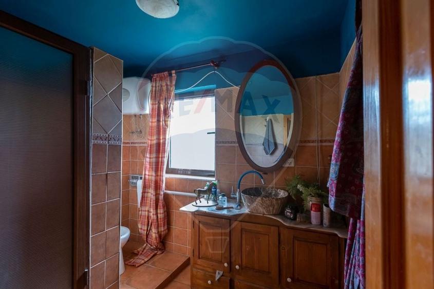 Vilă cu 7 camere de vânzare/schimb cu apartament, com. Traian, Bacău - 24