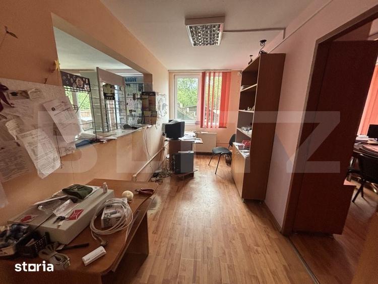 Casă cu 9 camere cu Teren 740 Mp în Central