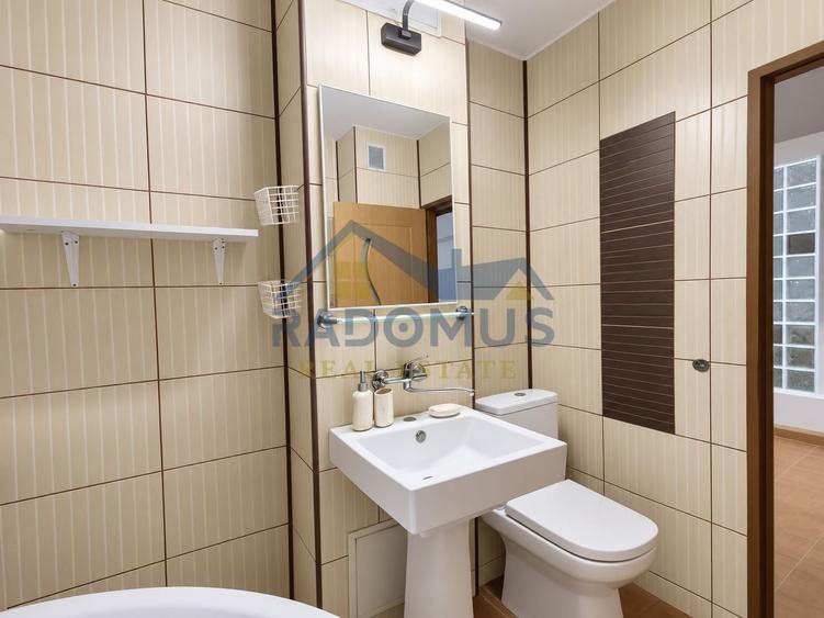 Apartament cu 2 camere decomandat, mobilat în Central