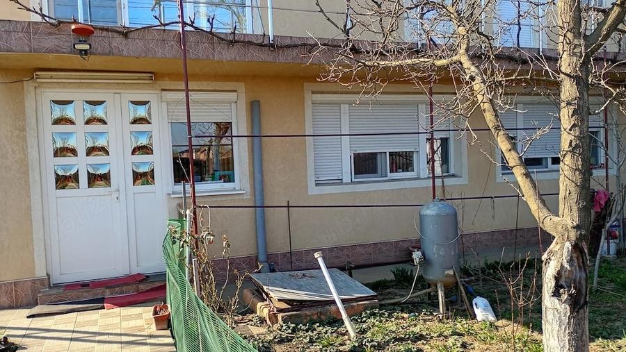 Casă cu 6 camere cu Teren 320 Mp în Chișoda