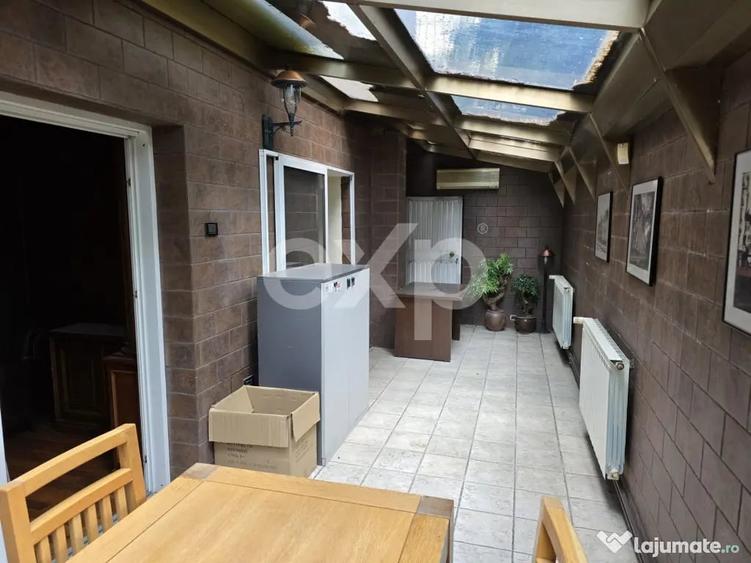 Vila de inchiriat cu 4 camere, 220 mp - zona Polona - Bucuresti (Bucuresti-Ilfov) - 1