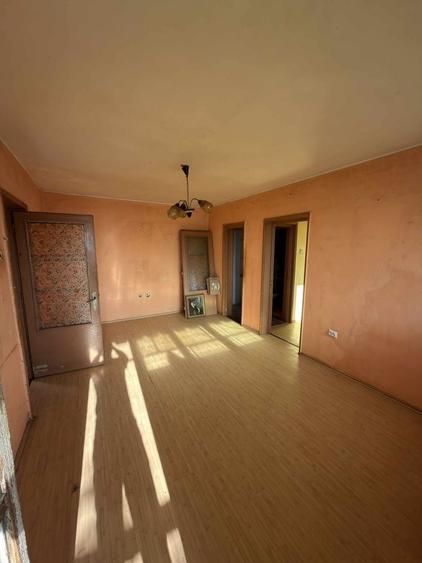 Apartament cu 2 camere semidecomandat în Țiglina 1