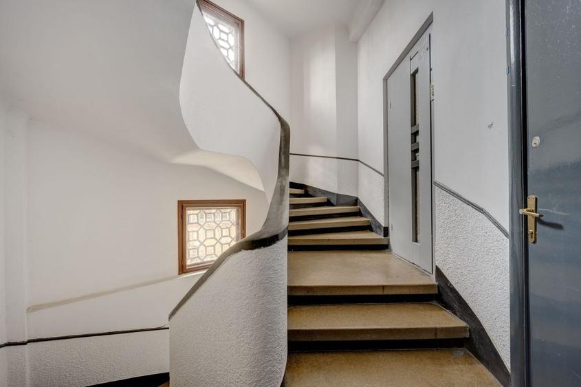Apartament cu 2 camere semidecomandat, mobilat în Parcul Carol