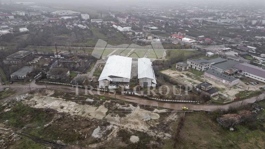 Spațiu industrial, de 1,000 mp, în Central