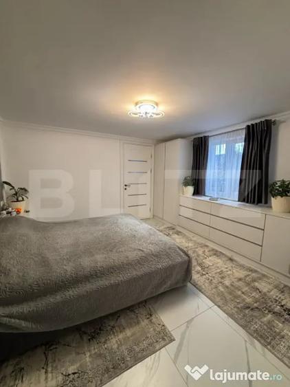 Casă cu 5 camere cu Teren 3600 Mp în Central