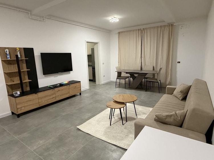 Apartament cu 3 camere decomandat în Giroc