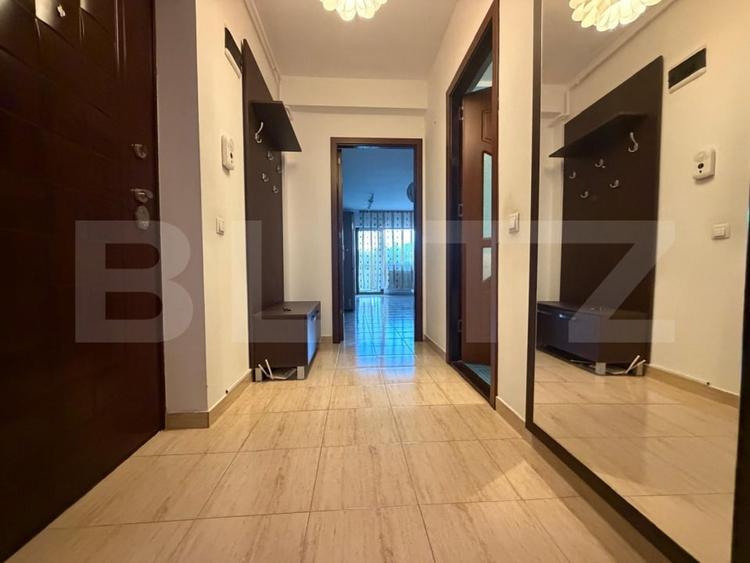 Apartament cu 2 camere semidecomandat, mobilat în Florești