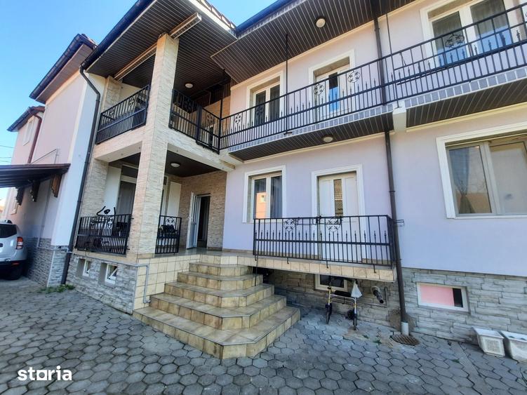 Casă cu 5 camere cu Teren 675 Mp în Burdea