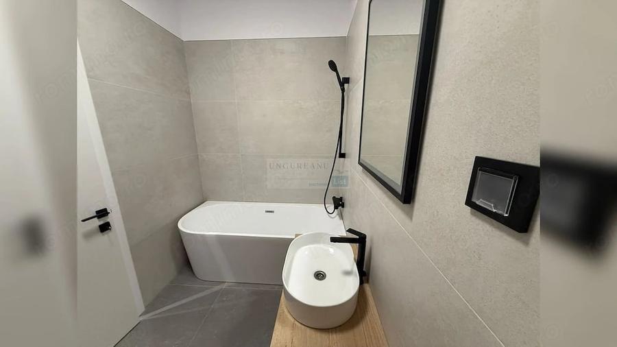Apartament cu 2 camere decomandat în Florești