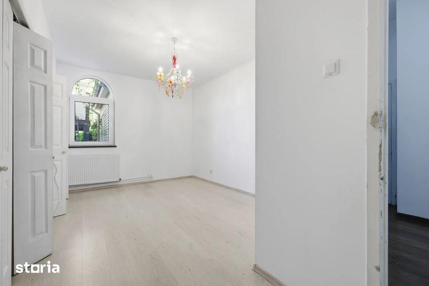 Vila Exclusivista cu Piscina pe Malul Lacului Tancabe?ti | 1.204 mp Te - 10