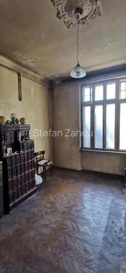 2 apartamente de vanzare in vila