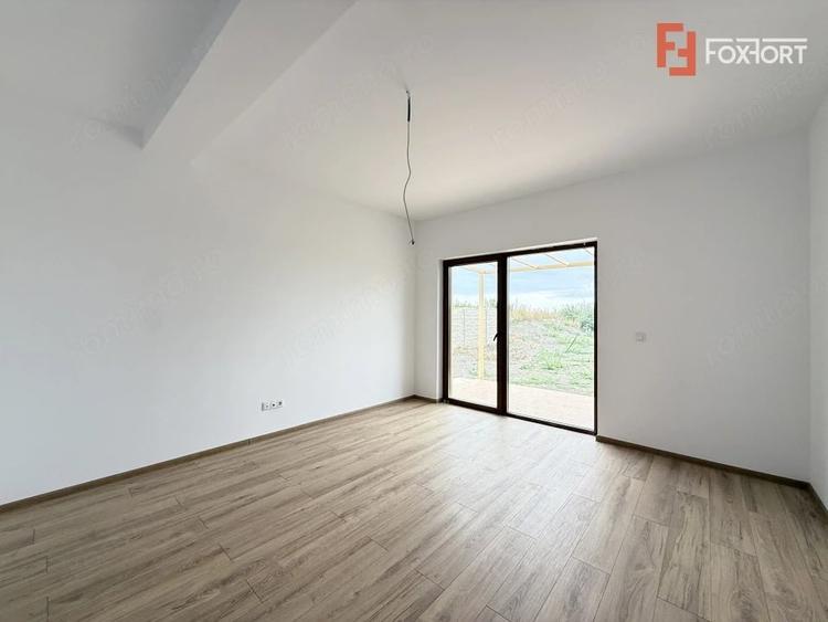 Casă cu 4 camere cu Teren 272 Mp în Săcălaz