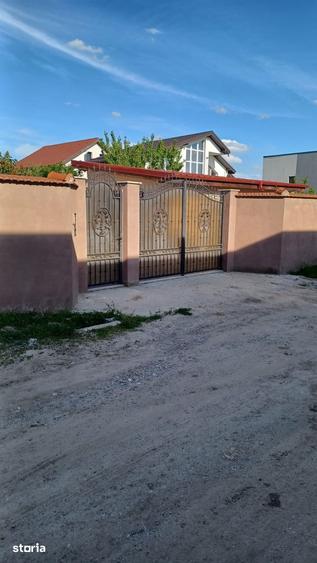 Casă cu 6 camere cu Teren 600 Mp în Bordei