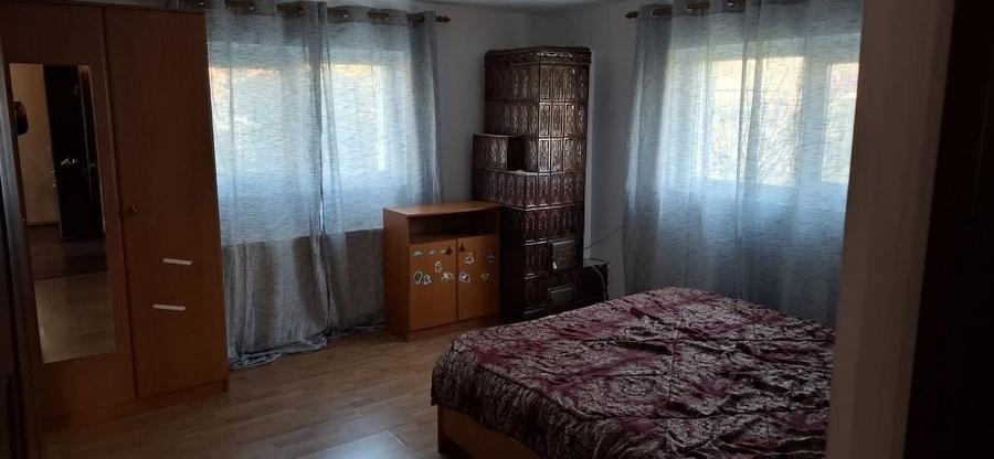 Casă cu 4 camere cu Teren 900 Mp în Central