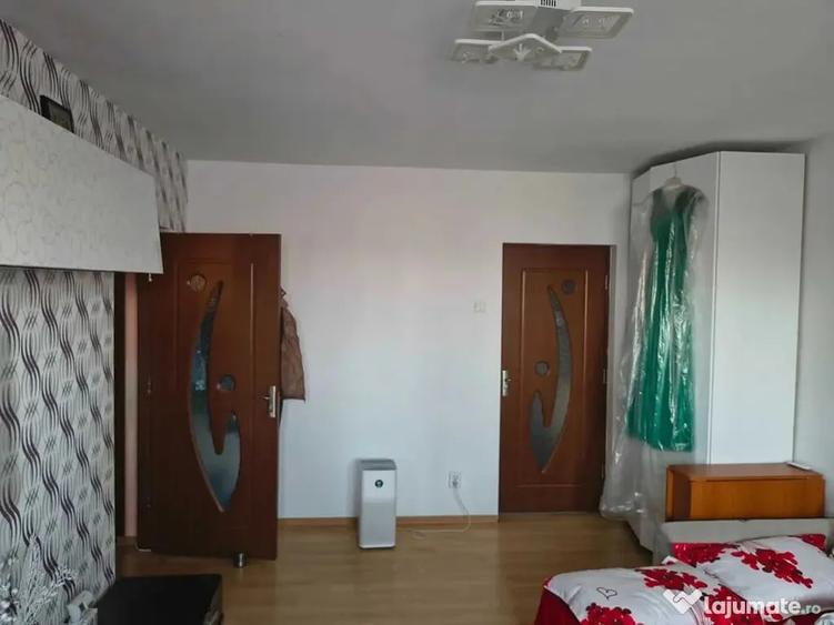 Apartament cu 2 camere decomandat, mobilat în Vest
